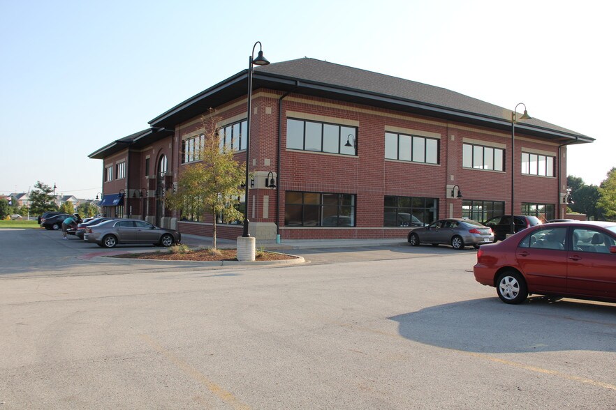 More Photos Of 4015 Plainfield-Naperville Rd, Naperville Medical For Lease