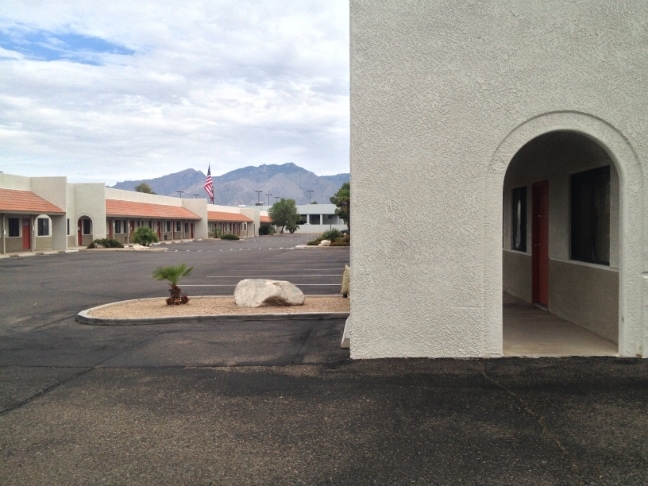 More Photos Of 2100 N Wilmot Rd, Tucson Light Manufacturing For Lease