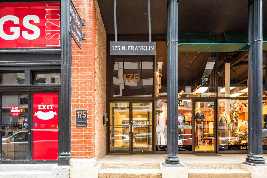 More Photos Of 175 N Franklin St, Chicago Loft Creative Space For Lease