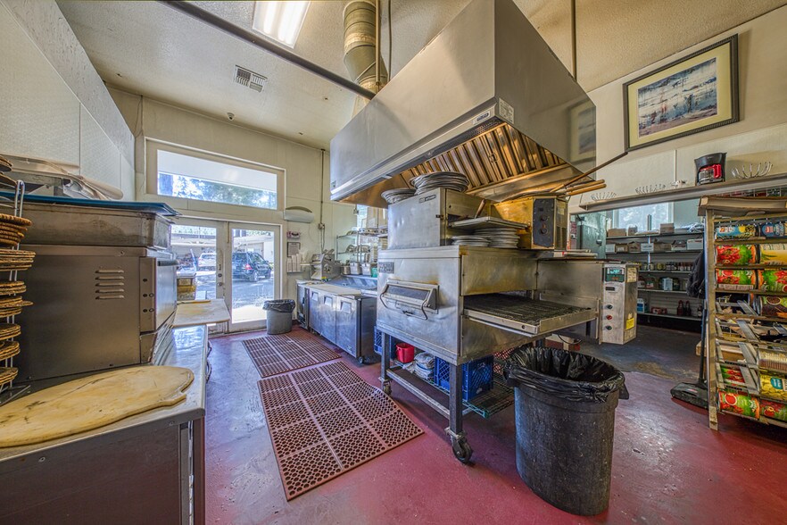 More Photos Of 3542 Lake Tahoe Blvd, South Lake Tahoe Restaurant For Sale