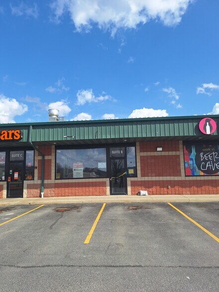 More Photos Of 3105 S 9th St, Lafayette Freestanding For Lease