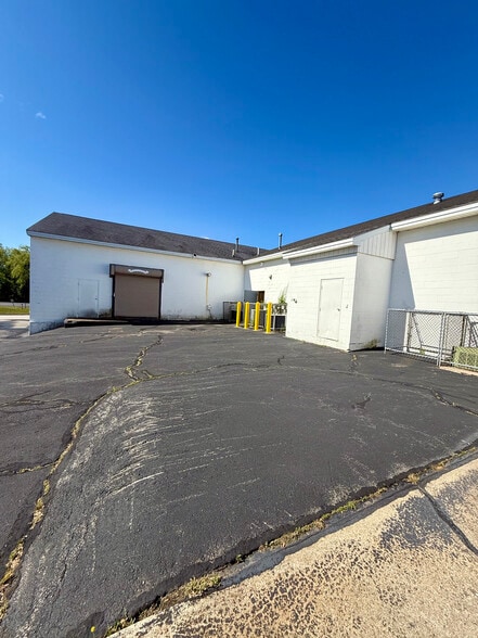 More Photos Of 97 Plaistow Rd, Plaistow Freestanding For Lease