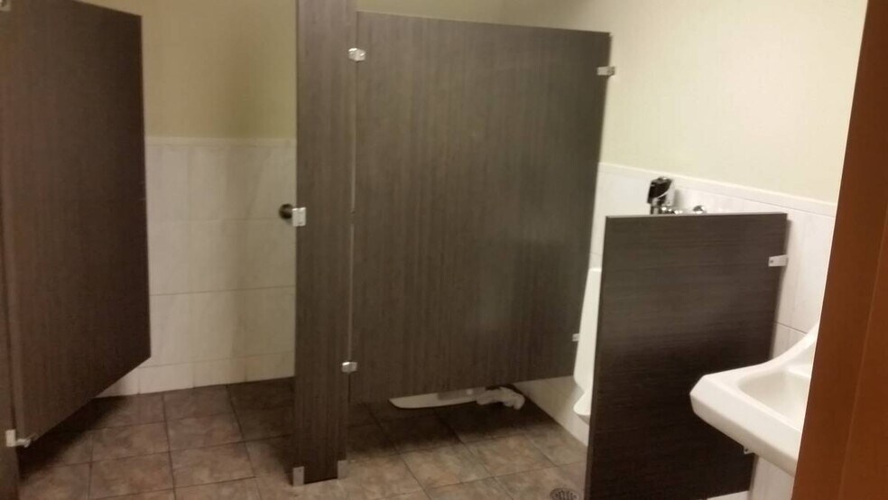 More Photos Of 1911 Kalakaua Ave, Honolulu Apartments For Lease