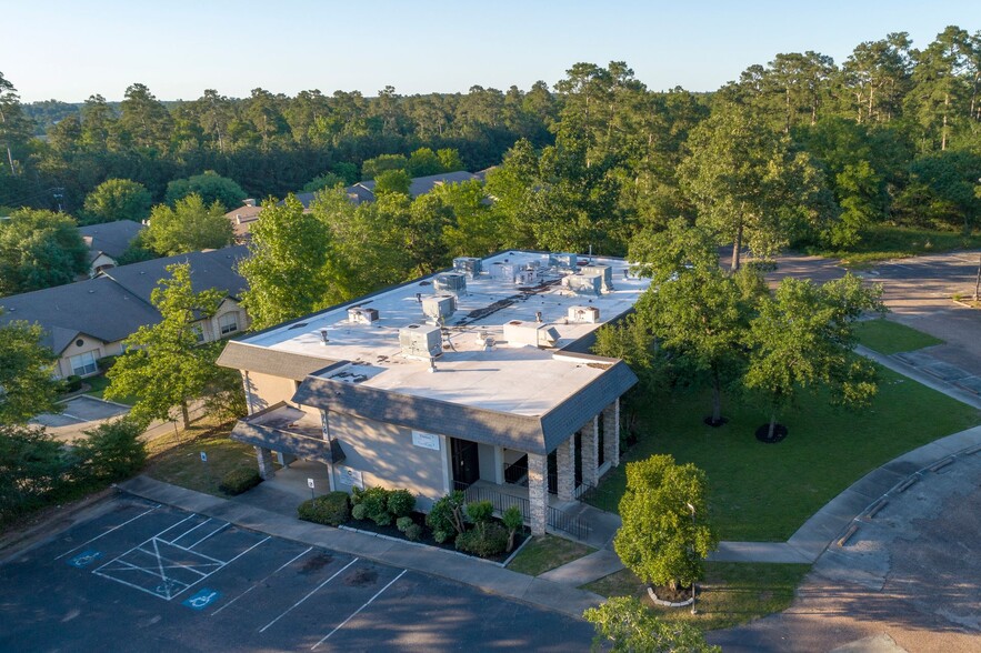 Primary Photo Of 704 Longmire Rd, Conroe Medical For Sale