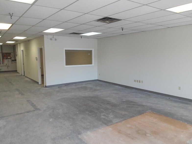 More Photos Of 6608-6608B Tara Blvd, Jonesboro Unknown For Lease