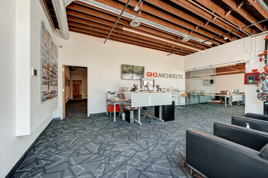 More Photos Of 706-708 W Sheridan Ave, Oklahoma City Office For Lease