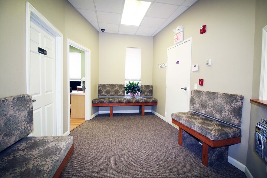 More Photos Of 845 N Main St, Providence Medical For Sale