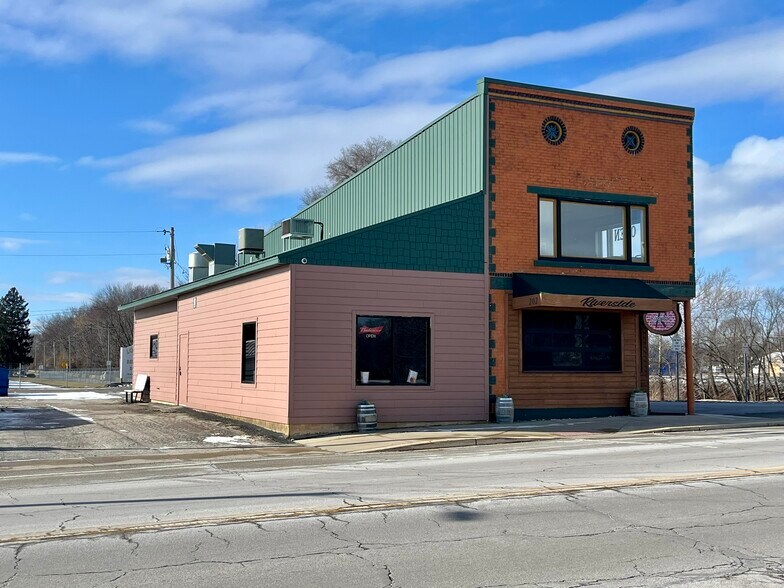 More Photos Of 202 S Broadway, Peru Storefront Retail Residential For Sale