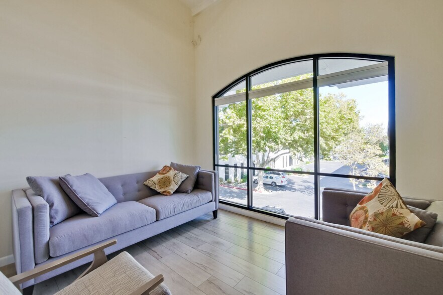 More Photos Of 4966 El Camino Real, Los Altos Office For Sale