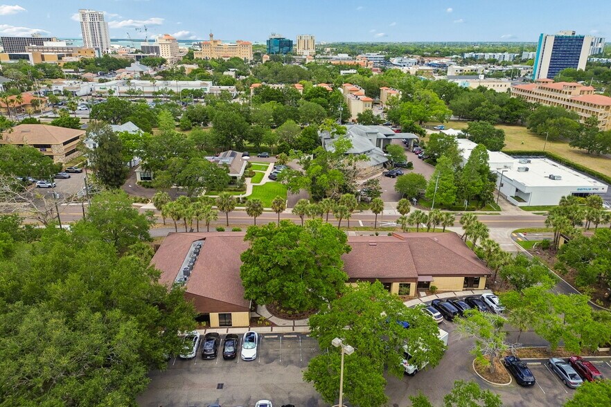 More Photos Of 611 Druid Rd E, Clearwater Medical For Sale