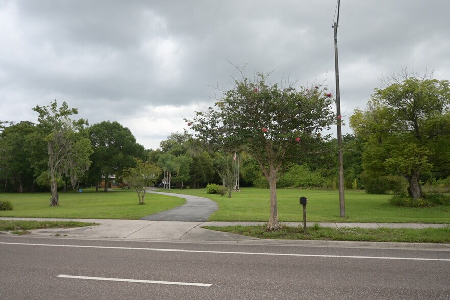 More Photos Of 2101 S Goldenrod Rd, Orlando Storefront For Sale
