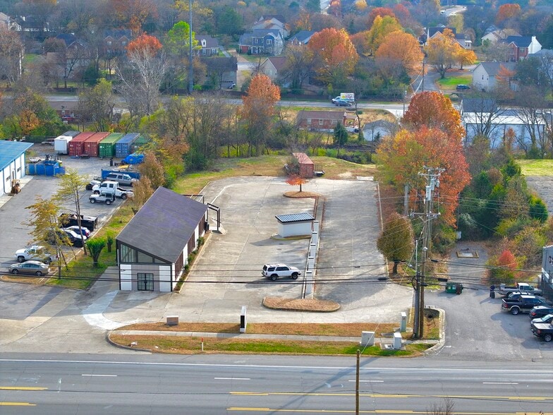 More Photos Of 669 W Main St, Hendersonville General Retail For Sale