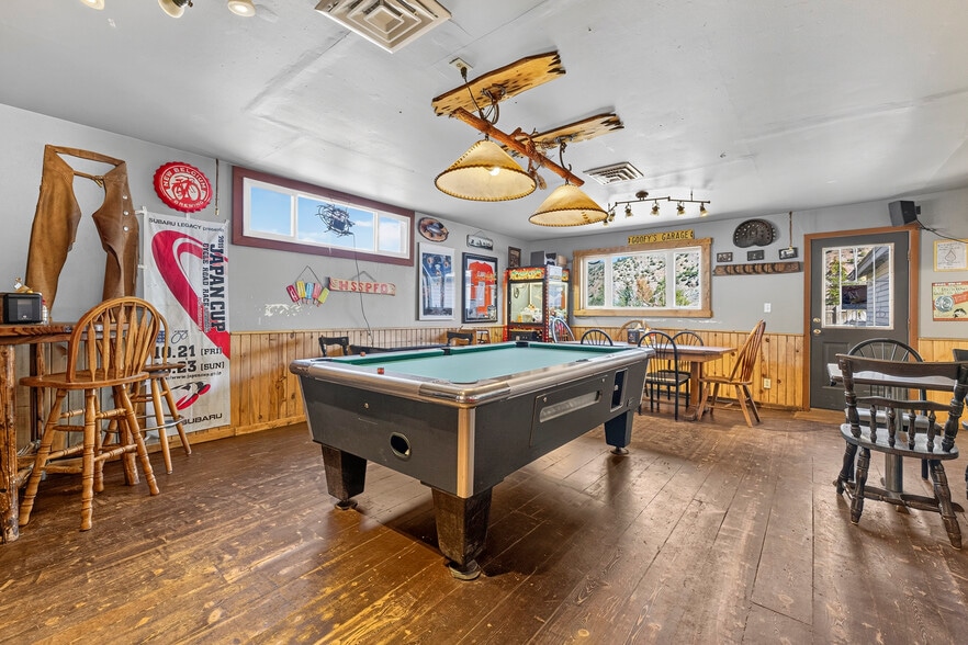 More Photos Of 146 1st Ave, Parshall Bar For Sale