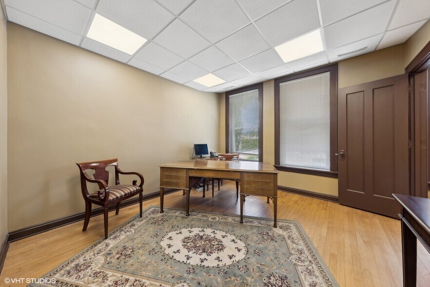 More Photos Of 536 Crescent Blvd, Glen Ellyn Unknown For Lease