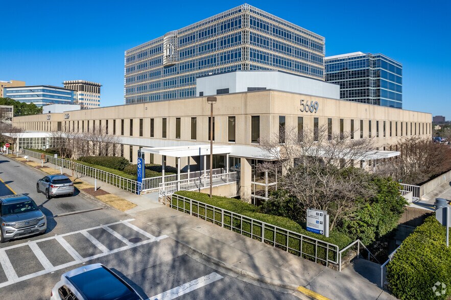 More Photos Of 5669 Peachtree Dunwoody Rd NE, Atlanta Unknown For Lease