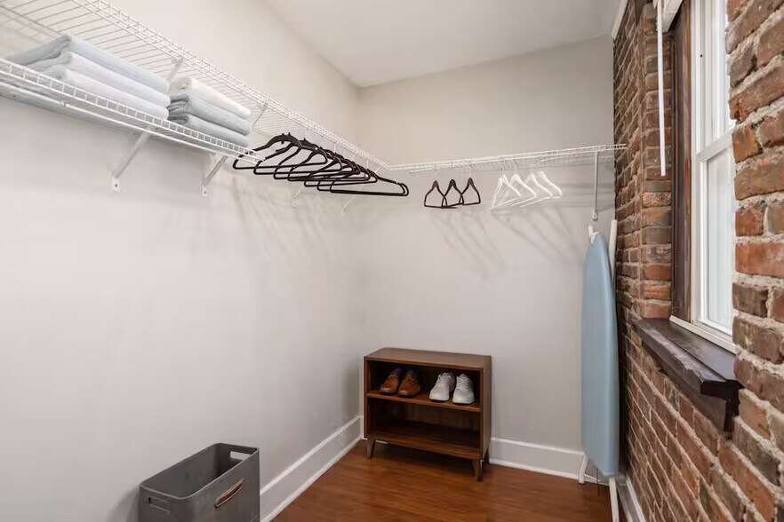 More Photos Of 370-372 Forest St, Columbus Apartments For Sale
