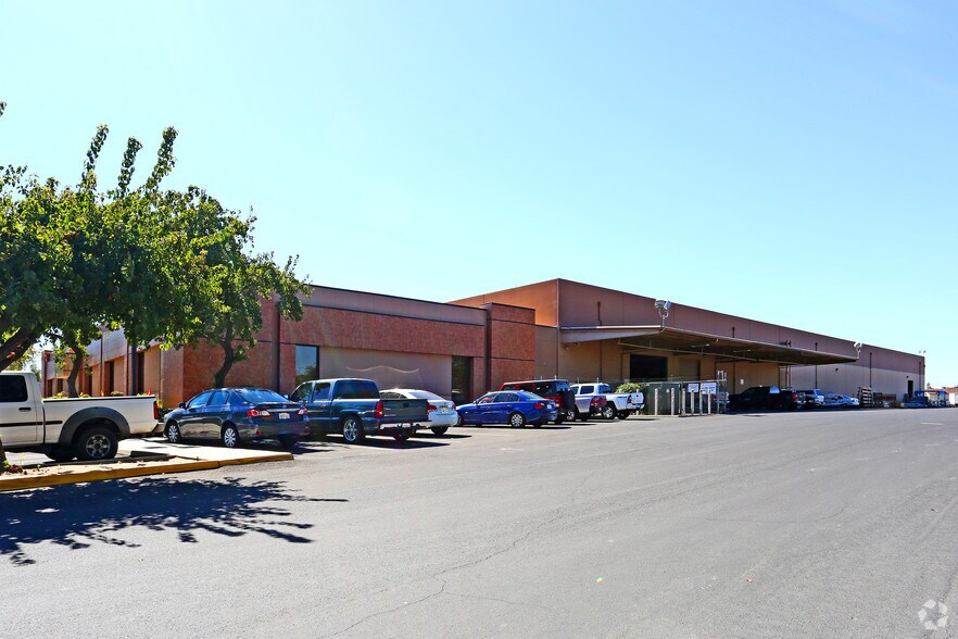 More Photos Of 4124 W Swift Ave, Fresno Unknown For Lease