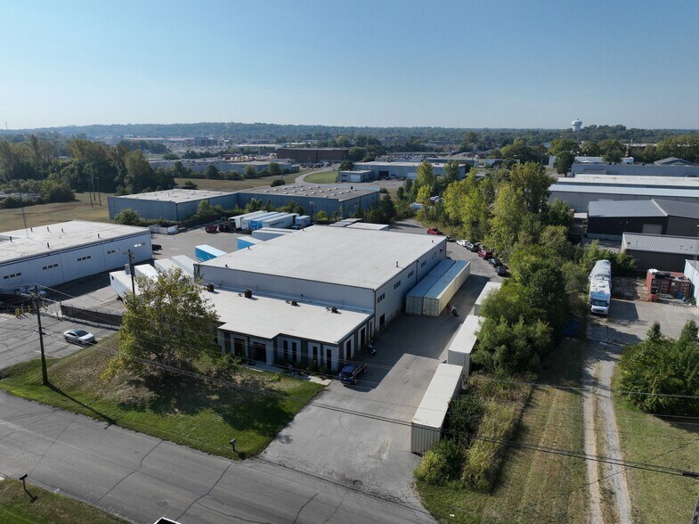 More Photos Of 4981 Factory Dr, Fairfield Warehouse For Lease
