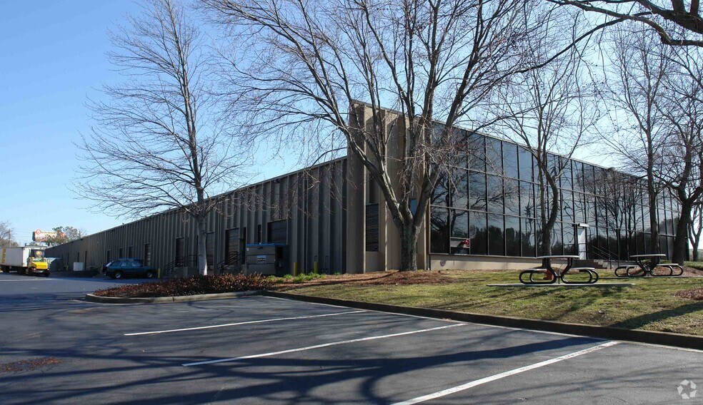 More Photos Of 6649 Peachtree Industrial Blvd, Norcross Unknown For Lease