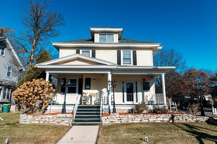 702 Mather St, Green Bay, WI 54303 Office Residential For Sale