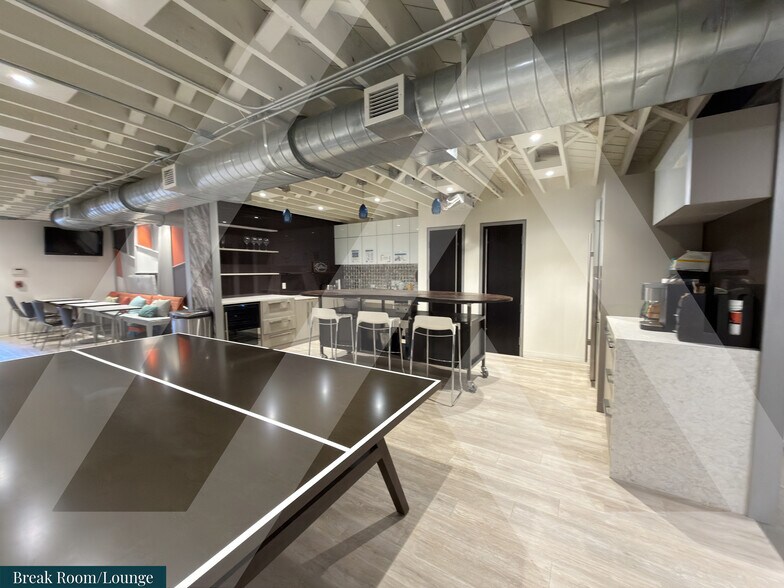More Photos Of 2301 Caroline St, Houston Office For Sale