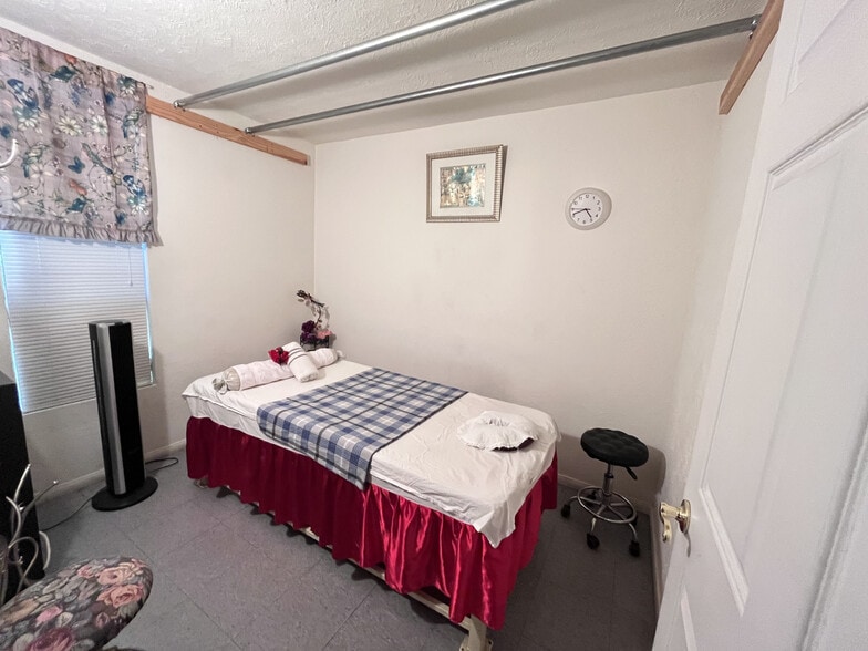 More Photos Of 3715 47th Ave, Sacramento Office For Sale