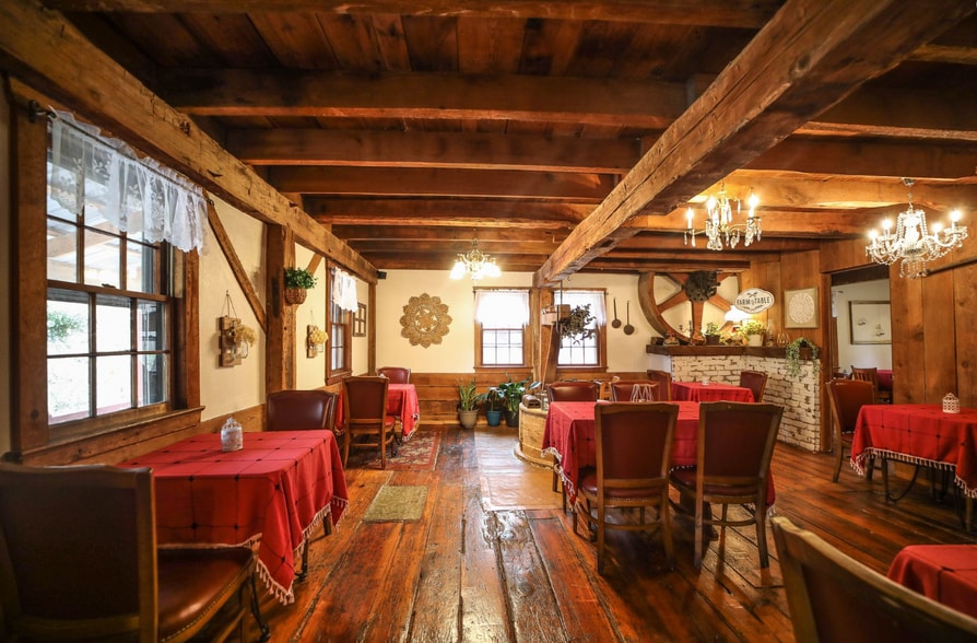 More Photos Of 352 Tye River Tpke, Vesuvius Hospitality For Sale