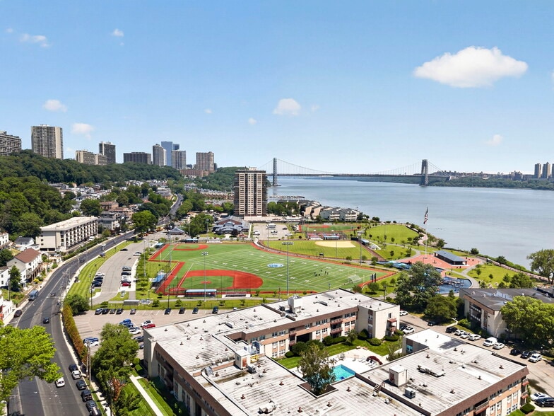 More Photos Of 1033-1077 River Rd, Edgewater Apartments For Sale