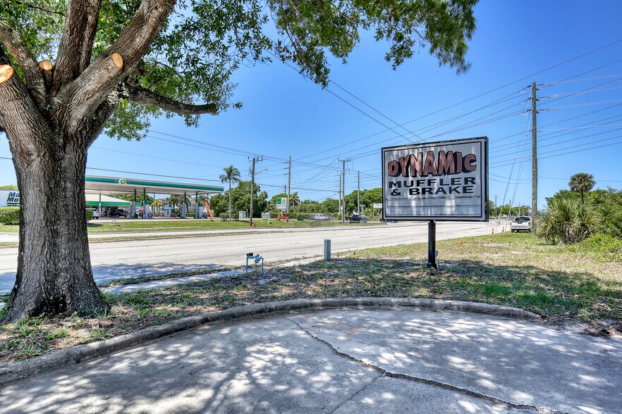 More Photos Of 4509 Babcock St NE, Palm Bay Auto Repair For Lease