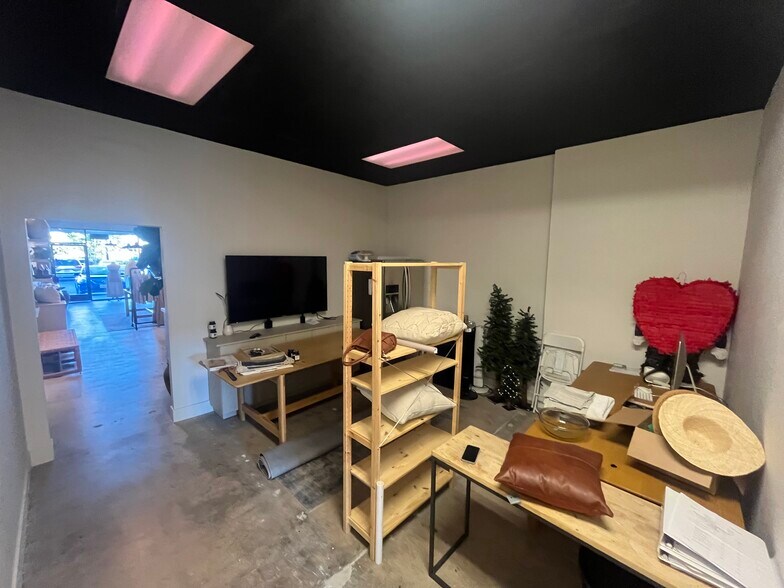 More Photos Of 9901-9935 Topanga Canyon Blvd, Chatsworth Unknown For Lease