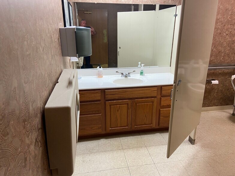 More Photos Of 3452 Brodhead Rd, Monaca Medical For Sale