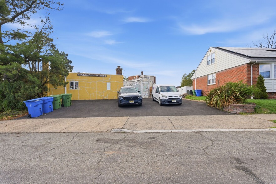 More Photos Of 630 Florida Grove Rd, Perth Amboy Apartments For Sale