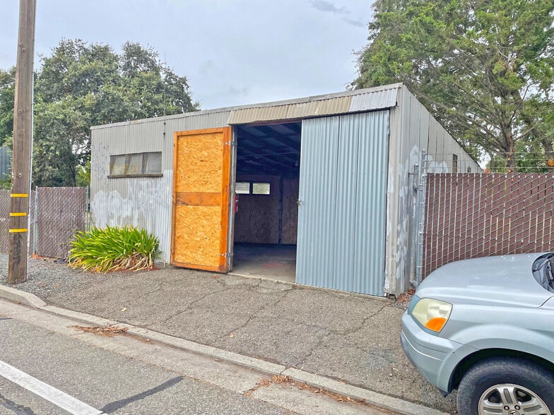 Primary Photo Of 21 Frances St, Santa Rosa Warehouse For Lease