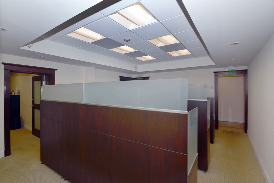 More Photos Of 133 Sevilla Ave, Coral Gables Medical For Lease