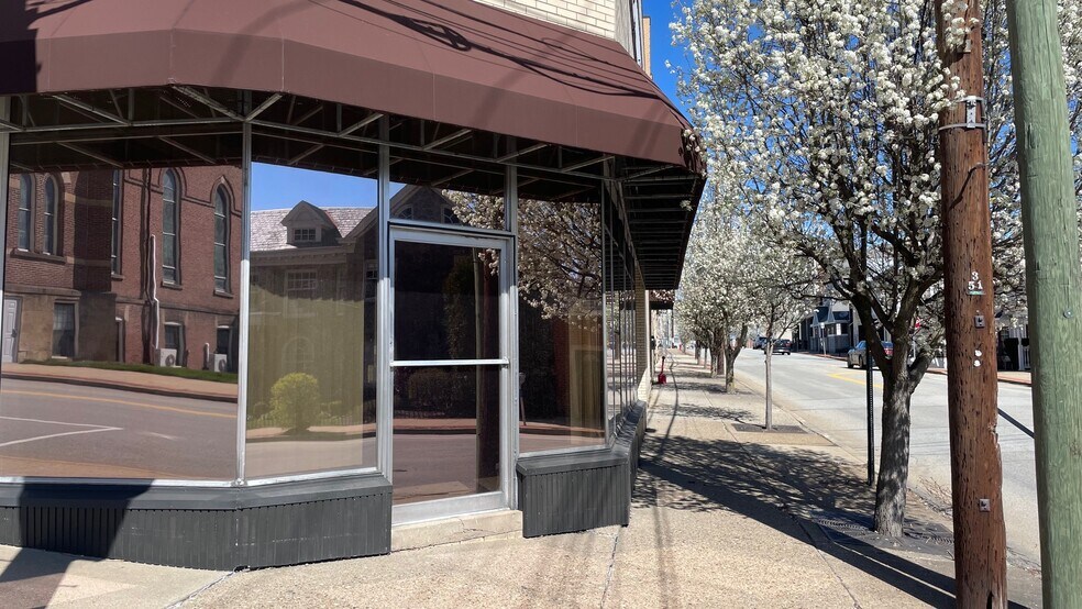 More Photos Of 226 S Maple Ave, Greensburg Office For Sale