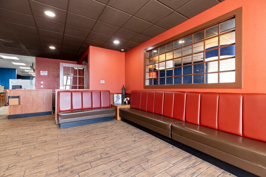 More Photos Of 250 Conicville Rd, Mount Jackson Hotel For Lease