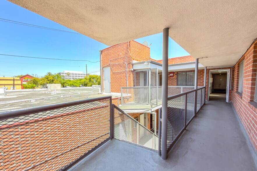 More Photos Of 8701 La Tijera Blvd, Los Angeles Storefront For Sale