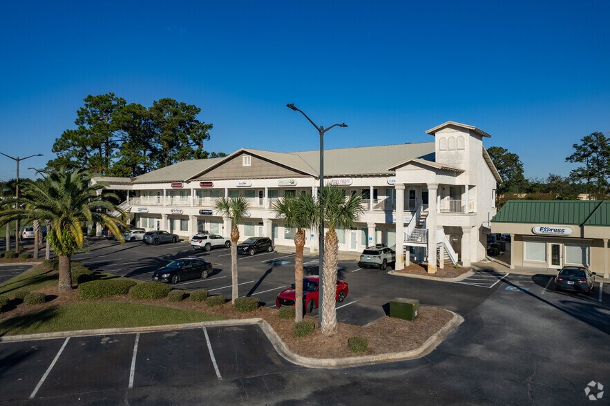 More Photos Of 650 Scranton Rd, Brunswick General Retail For Lease