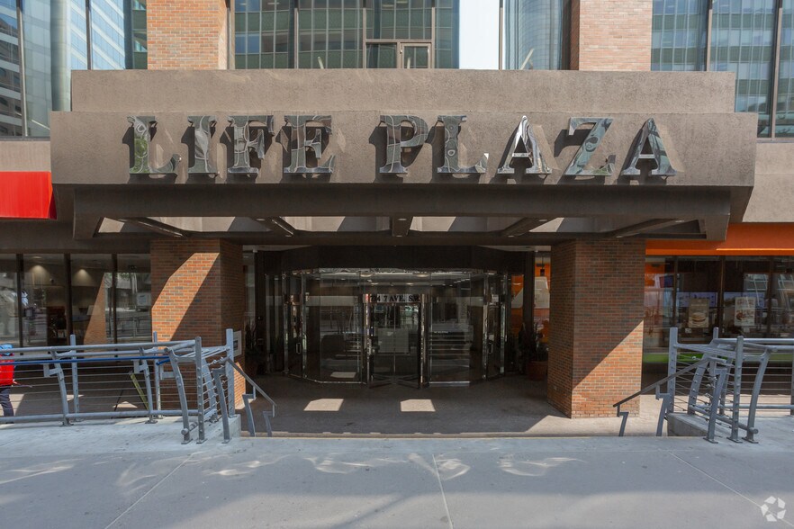 More Photos Of 734 7th Ave SW, Calgary Office For Sale