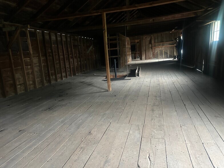 More Photos Of 198 Jackson St, Thompson Land For Sale