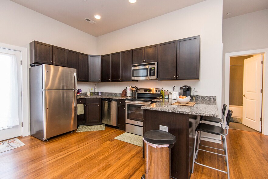 More Photos Of 4619 Woodland Ave, Philadelphia Apartments For Lease