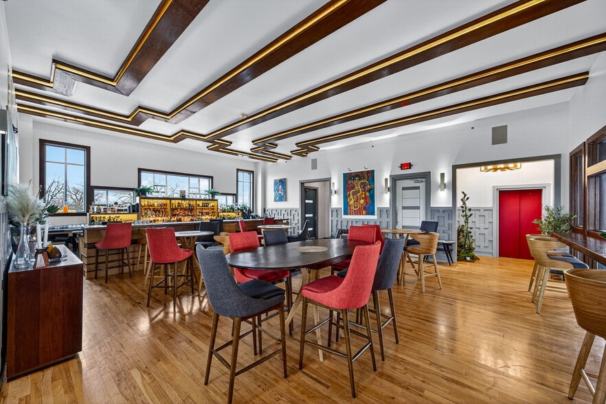 More Photos Of 153 S Main St, Boerne General Retail For Lease