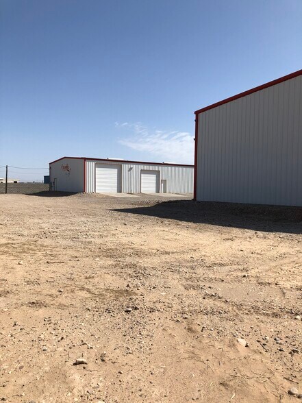 More Photos Of 5147 S Huntington Rd, Fort Mohave Industrial For Lease