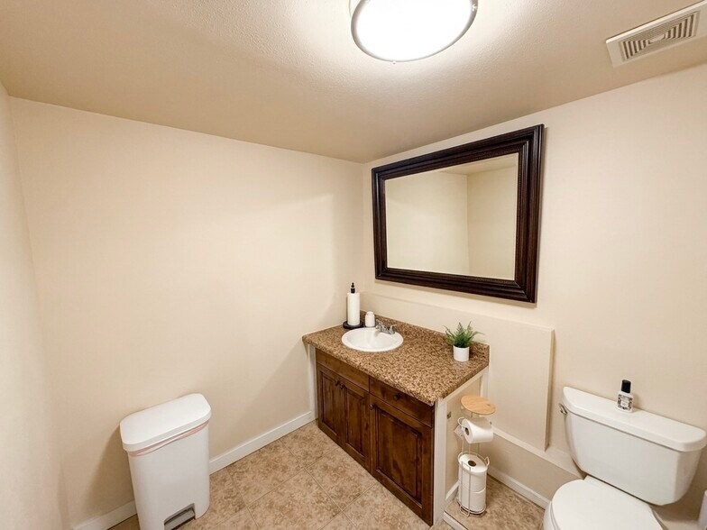 More Photos Of 134 W Main St, Rigby Office For Lease