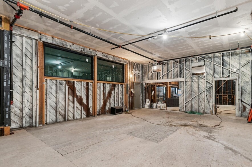 More Photos Of 2401-2405 16th St, San Francisco Apartments For Sale
