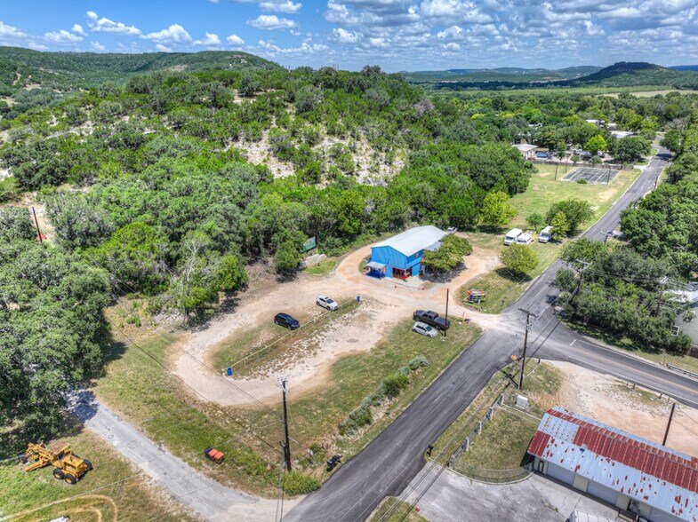 More Photos Of 2001 Ponderosa Dr, New Braunfels Specialty For Sale