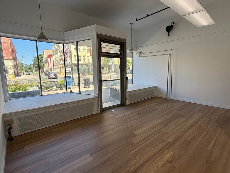 More Photos Of 324-330 N St, Pittsfield, MA 01201 St, Pittsfield Office For Lease