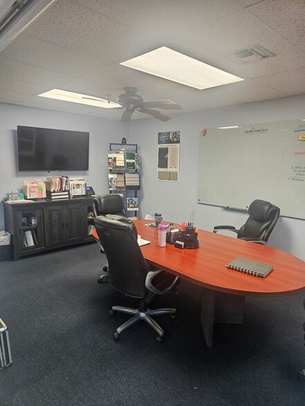 More Photos Of 11000 Metro Pky, Fort Myers Warehouse For Sale