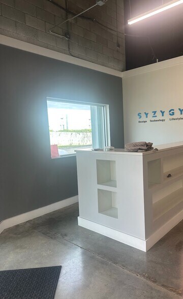 More Photos Of 161 Commerce Rd, Boynton Beach Warehouse For Sale