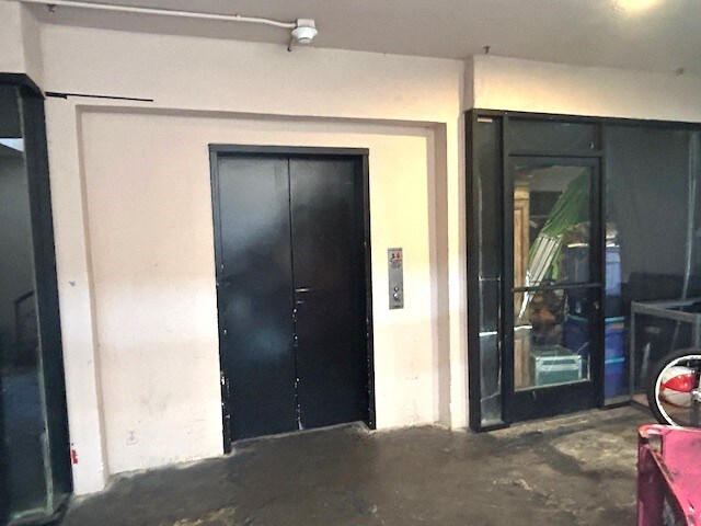 More Photos Of 219 Pine Ave, Long Beach Storefront For Lease